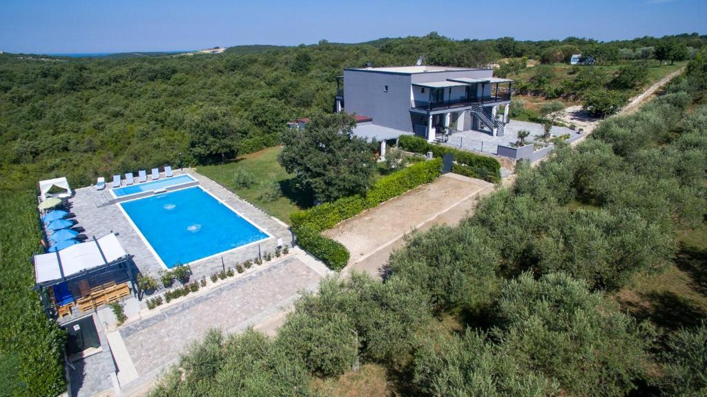 Apartments Lost Paradise - Modern furnished apartments with a large pool, Apartments Lost Paradise Rovinj in seclusion with a pool, Istria, Croatia Rovinjsko Selo